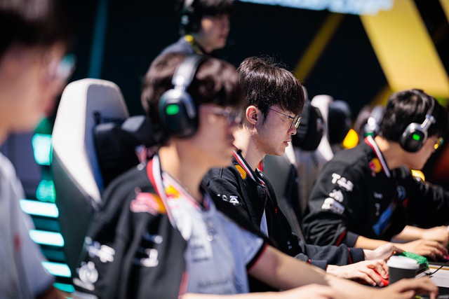 Chỉ một sao T1 tránh được Chỉ một sao T1 tránh được