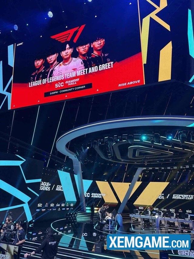 t1-gumayusi-4 T1 tiến vào Bán Kết EWC gọn gàng nhưng cộng đồng vẫn chưa hài lòng vì lỗi của BTC t1 gumayusi 4