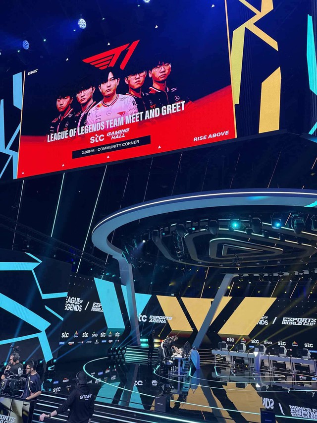 T1 tiến vào Bán kết EWC 2025 nhưng tâm điểm lại là T1 tiến vào Bán kết EWC 2025 nhưng tâm điểm lại là