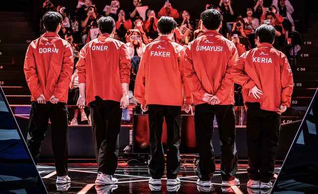 Không chỉ Zeka, T1 bại trận còn vì một yếu tố