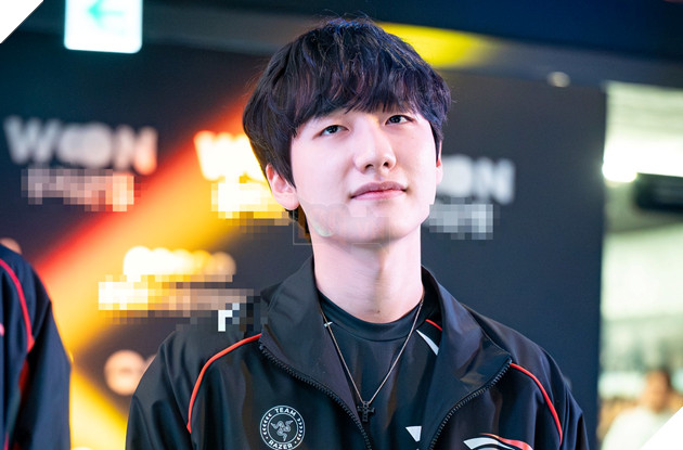 LMHT: HLE thể hiện sự tự tin với bể tướng của mình trước trận đối đầu với T1