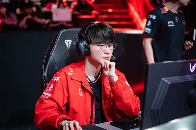 Trước thềm giai đoạn quan trọng, T1 lại Trước thềm giai đoạn quan trọng, T1 lại