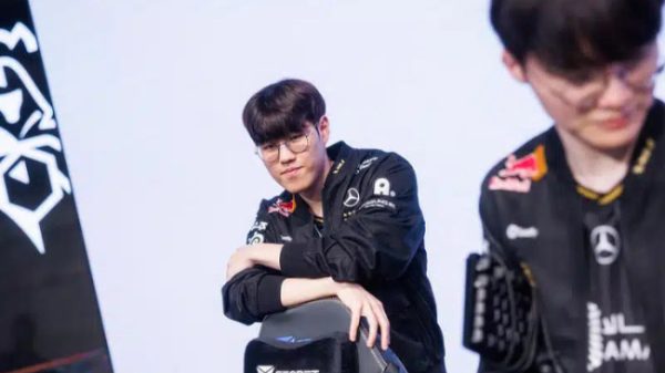 T1 Oner: “Tôi luôn cảm thấy CFO là một đội mạnh” t1 oner phong van thumbjpg