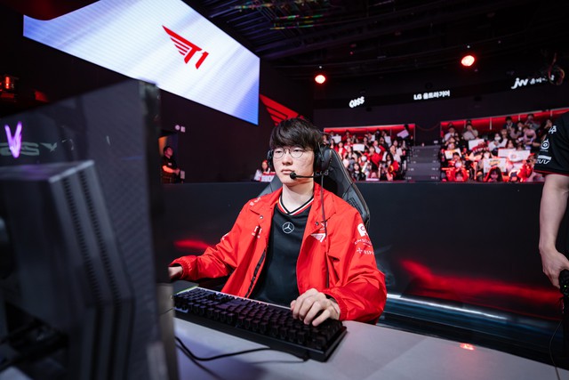 Riot công bố một thành tích