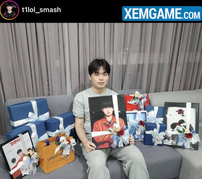 T1 nhận quà cho Smash và Faker từ hội anti Gumayusi khiến nhiều fan bức xúc t1 smash nhan qua