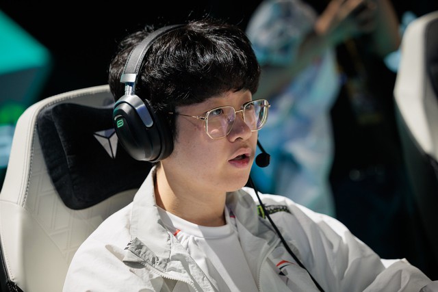 T1 chính thức lên tiếng kết thúc vụ việc Zeus, trắng đen đã rõ- Ảnh 1. T1 chính thức lên tiếng kết thúc vụ việc Zeus, trắng đen đã rõ- Ảnh 1.