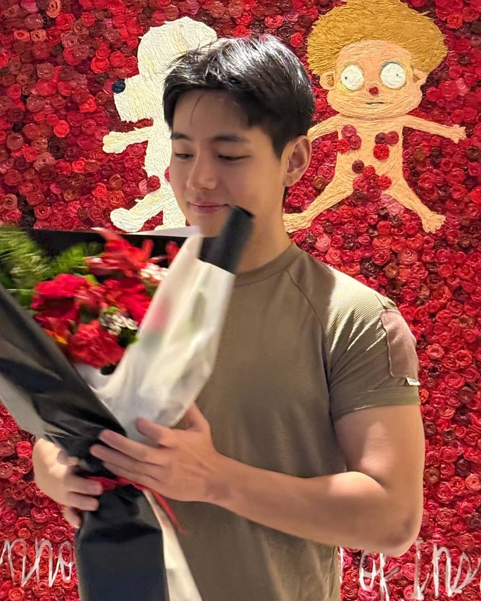 Cặp đôi hot nhất thế giới Jennie - V (BTS)