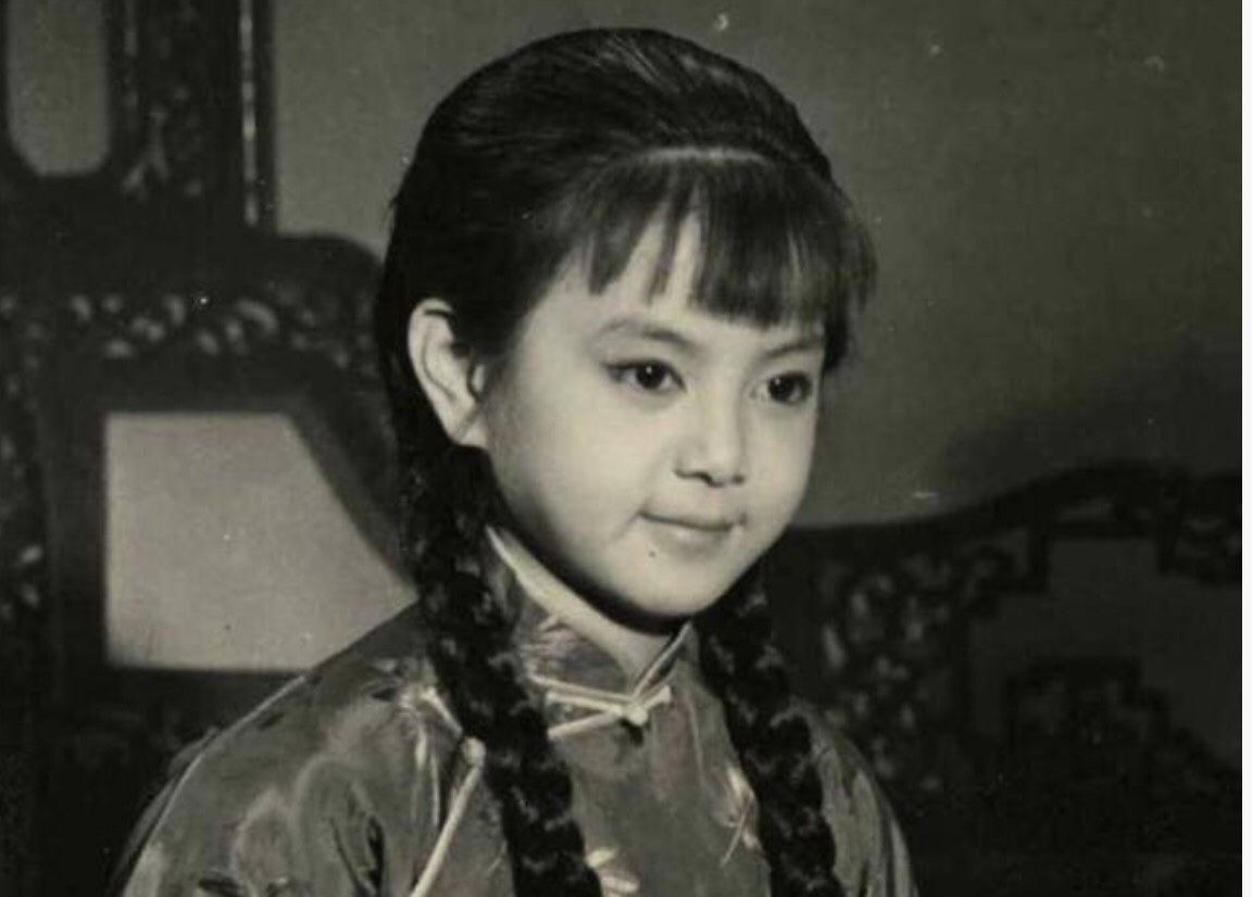 Ngọc nữ màn ảnh hé lộ “quy tắc sinh tồn trong hào môn”: Mang thai vẫn phải dậy sớm pha trà, hôn nhân chỉ là ván cờ quyền lực- Ảnh 2. Ngọc nữ màn ảnh hé lộ “quy tắc sinh tồn trong hào môn”: Mang thai vẫn phải dậy sớm pha trà, hôn nhân chỉ là ván cờ quyền lực- Ảnh 2.