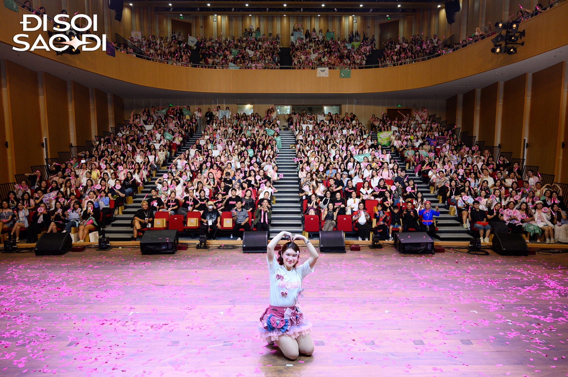 Ngọc Thanh Tâm công khai thân mật với Ngọc Thanh Tâm công khai thân mật với