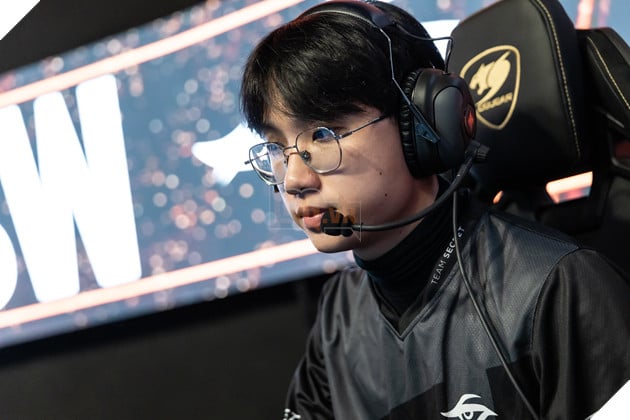 Taki có thể giúp người hâm mộ TSW yên tâm phần nào ở khu vực đường dưới