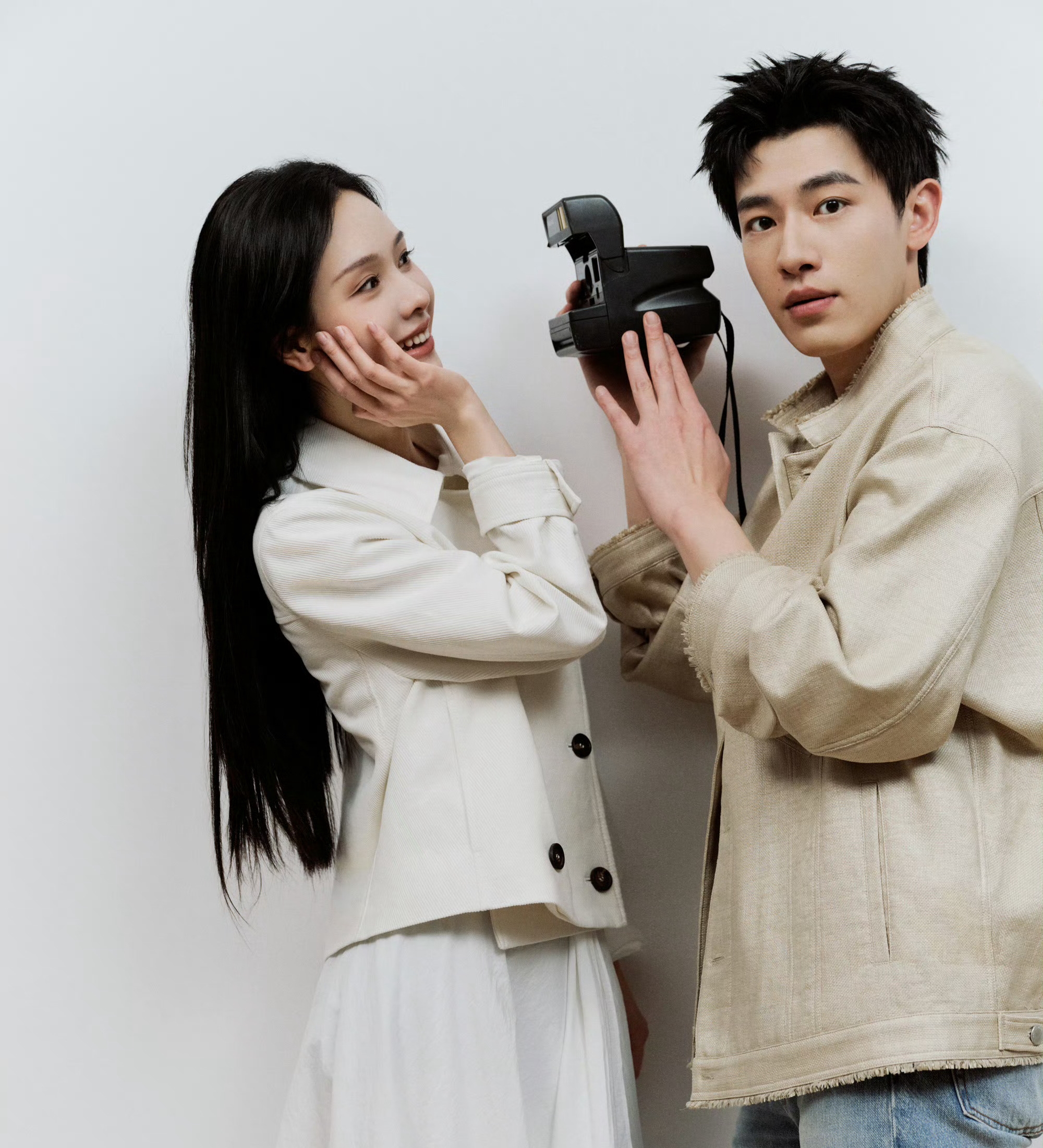 1 cặp đôi phim giả tình thật ngầm công khai hẹn hò: Nhà gái đẹp không thể tả, nhà trai càng bị chê càng nổi- Ảnh 5. 1 cặp đôi phim giả tình thật ngầm công khai hẹn hò: Nhà gái đẹp không thể tả, nhà trai càng bị chê càng nổi- Ảnh 5.