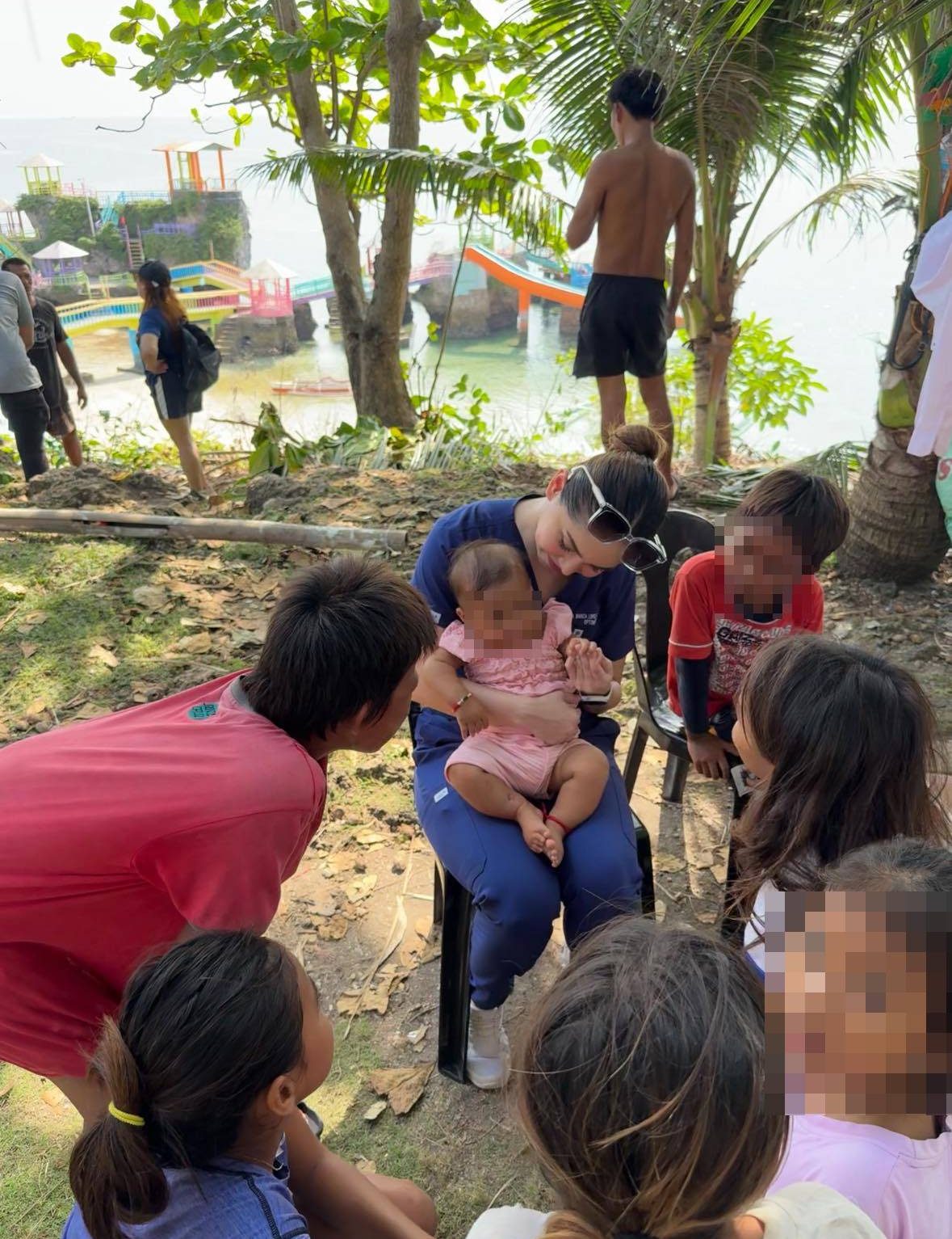 Tảng đá lớn đè bẹp ngôi nhà, 3 người trong một gia đình tử vong- Ảnh 2.