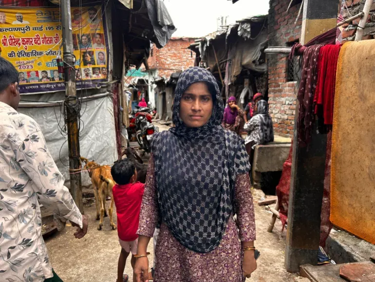 “Bom nhiệt” từ núi rác ở thủ đô New Delhi đe dọa mạng sống hàng nghìn người- Ảnh 2.