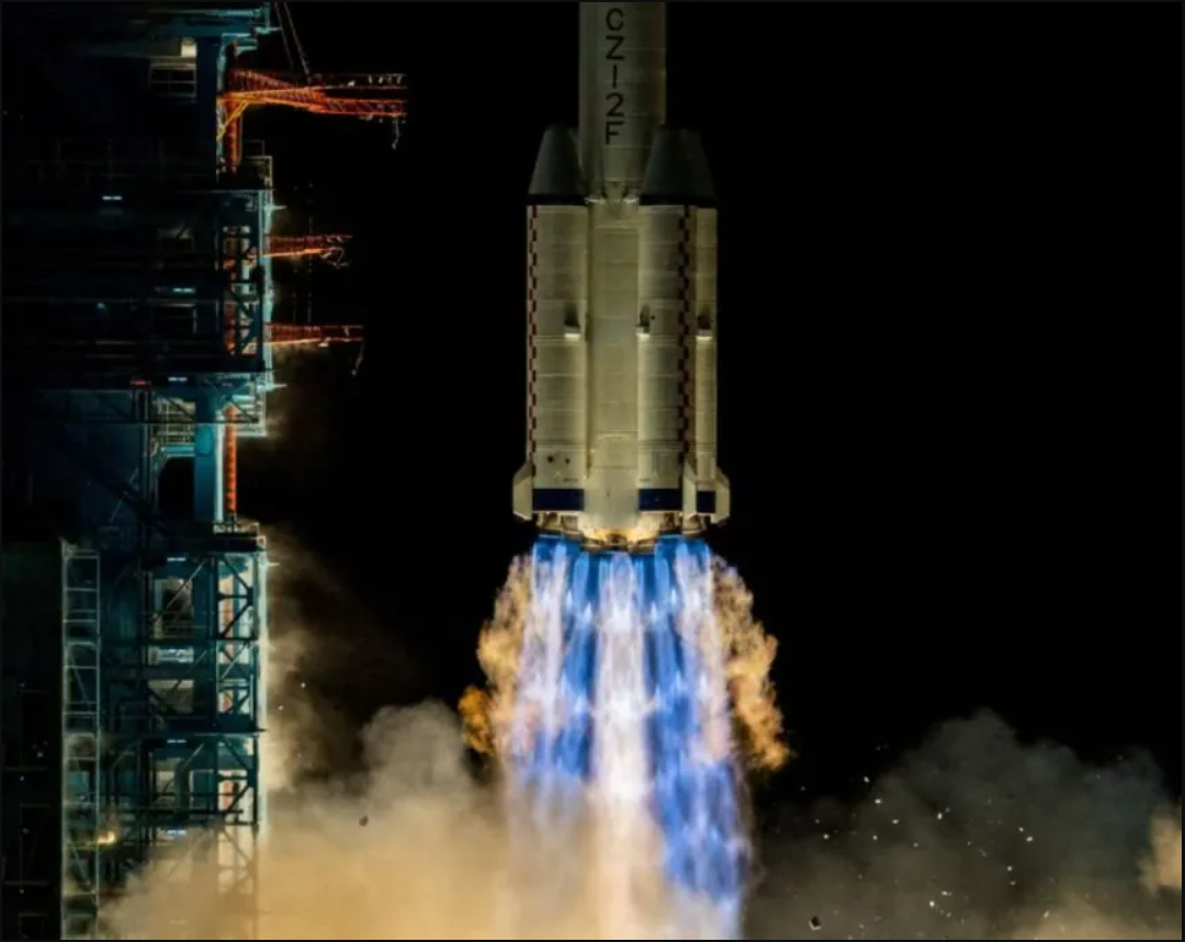 Tàu vũ trụ Trung Quốc bất ngờ gặp sự cố, 3 phi hành gia buộc phải tạm hoãn kế hoạch trở về Trái đất- Ảnh 2.