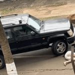 MXH náo loạn vì 1 nữ diễn viên bị ô tô đâm trúng đầu, số phận của nạn nhân khiến hàng triệu người lo lắng tay trang16 1740222730501474961359 43 24 493 884 crop 17402227478701291031335jpg