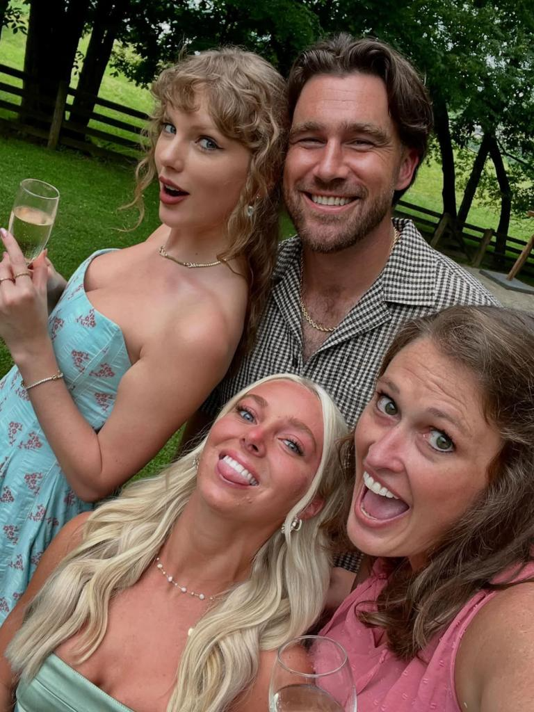 Nóng: Taylor Swift đã bí mật kết hôn?- Ảnh 2. Nóng: Taylor Swift đã bí mật kết hôn?- Ảnh 2.