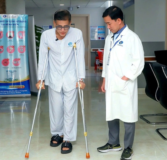 MC Thanh Bạch và những lần dự đám cưới với trang phục lấn át cả cô dâu- Ảnh 10.