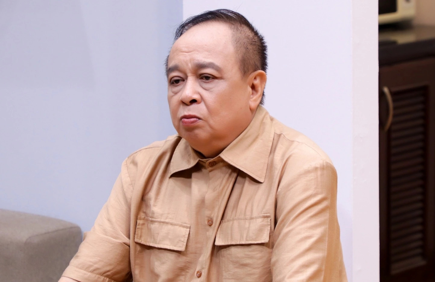 Nam nghệ sĩ là bố đơn thân, 50 tuổi không mua nổi nhà, suy sụp vì bị lừa, U70 có 3 nhà 2 miếng đất- Ảnh 1.