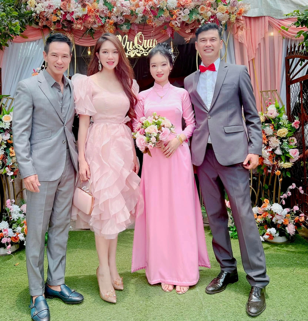 Ngôi sao duy nhất đóng cả 8 phần Lật Mặt: Đại gia ngầm sở hữu hàng loạt căn hộ ở Quận 1, lấy vợ kém 26 tuổi- Ảnh 6.