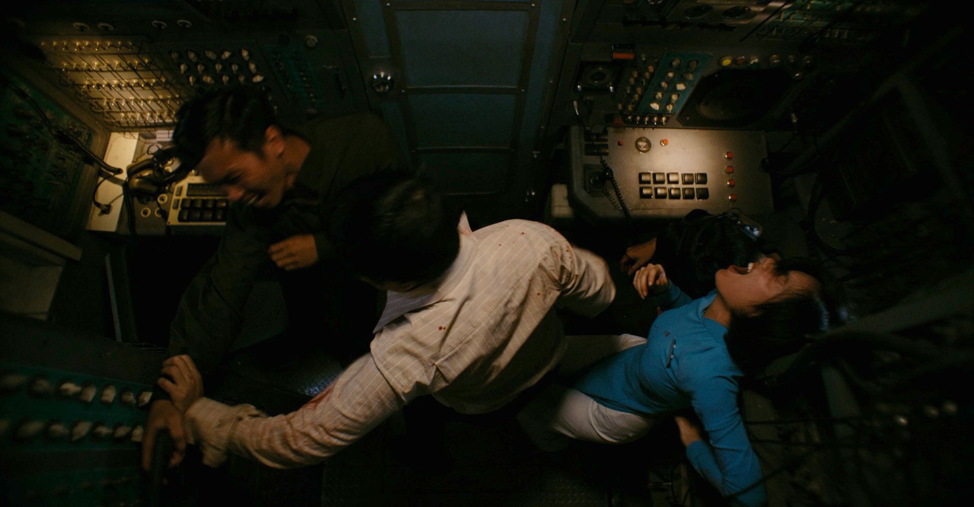 Đừng để lỡ Tử Chiến Trên Không rồi tiếc cả đời: Dàn cast thượng hạng 5 sao, nghe tên đạo diễn biết ngay bom tấn- Ảnh 9. Đừng để lỡ Tử Chiến Trên Không rồi tiếc cả đời: Dàn cast thượng hạng 5 sao, nghe tên đạo diễn biết ngay bom tấn- Ảnh 9.