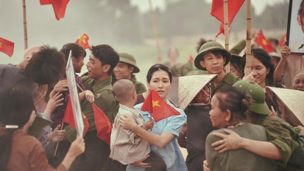 Tùng Dương đấu Hòa Minzy và đường đua nóng chưa từng thấy 26 Tùng Dương đấu Hòa Minzy và đường đua nóng chưa từng thấy td2 1756174694 580 width1390height927