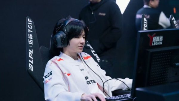 Crisp “review” đồng đội mới ở TES: Nghiện cà phê Starbuck, tên dài nên khó gọi 29 Crisp “review” đồng đội mới ở TES: Nghiện cà phê Starbuck, tên dài nên khó gọi tes crisp 2025 2jpg