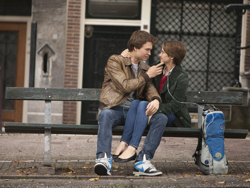 10 phim ngôn tình hay nhất thế kỷ 21: Hạng 1 sau 20 năm vẫn hot chỉ nhờ một cái chạm tay- Ảnh 8. 10 phim ngôn tình hay nhất thế kỷ 21: Hạng 1 sau 20 năm vẫn hot chỉ nhờ một cái chạm tay- Ảnh 8.