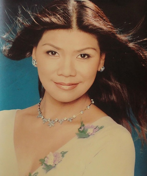 NSND là nữ hoàng chạy show miền Bắc: 75 tuổi viên mãn bên chồng hai tại biệt thự 1000m2- Ảnh 2. NSND là nữ hoàng chạy show miền Bắc: 75 tuổi viên mãn bên chồng hai tại biệt thự 1000m2- Ảnh 2.