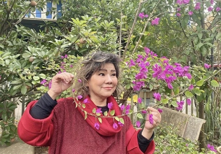 NSND là nữ hoàng chạy show miền Bắc: 75 tuổi viên mãn bên chồng hai tại biệt thự 1000m2- Ảnh 3. NSND là nữ hoàng chạy show miền Bắc: 75 tuổi viên mãn bên chồng hai tại biệt thự 1000m2- Ảnh 3.