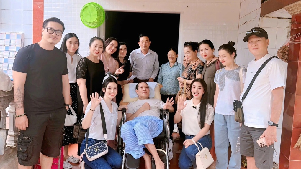 Diễn viên Thái Hòa đột quỵ liệt nửa người: Nằm một chỗ suốt nửa năm, sống nương nhờ vì không có tiền chữa trị- Ảnh 4.