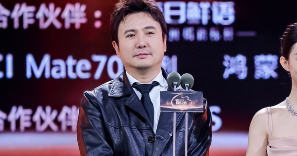 Camera tóm dính 1 sao nam hạng A ăn vụng ngay trên sóng trực tiếp, phản ứng của 30 triệu khán giả mới là điều bất ngờ tham dang4 1736612527639 17366125278721093980223 5 0 440 830 crop 1736612611015209236191jpg