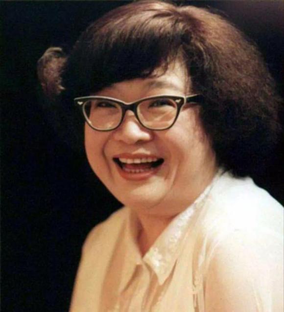 Mỹ nam đổi đời nhờ vợ quỳ gối cầu xin vai diễn, thành sao hạng A lại trả ơn bằng hành động không đáng mặt đàn ông- Ảnh 2.