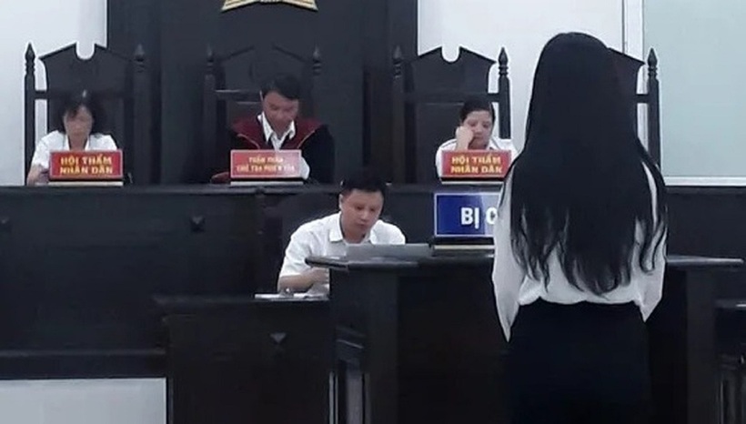 "Thế giới ngầm" Mại dâm 4.0: Nữ sinh viên một trường ĐH danh tiếng bán dâm giá 15 triệu đồng/lượt the gioi ngam mai dam 4 0 nu sinh vien mot truong dh danh tieng ban dam gia 15 trieu dong luot 16435941 1753260770615 1753260770799176104628