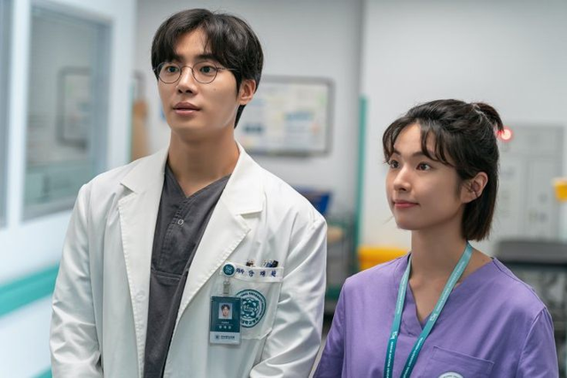 Mỹ nhân viral khắp cõi mạng vì đẹp như