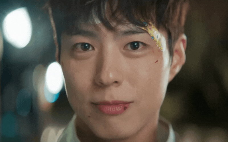 Kỳ lạ nam thần vào vai trắng trẻo thư sinh thì