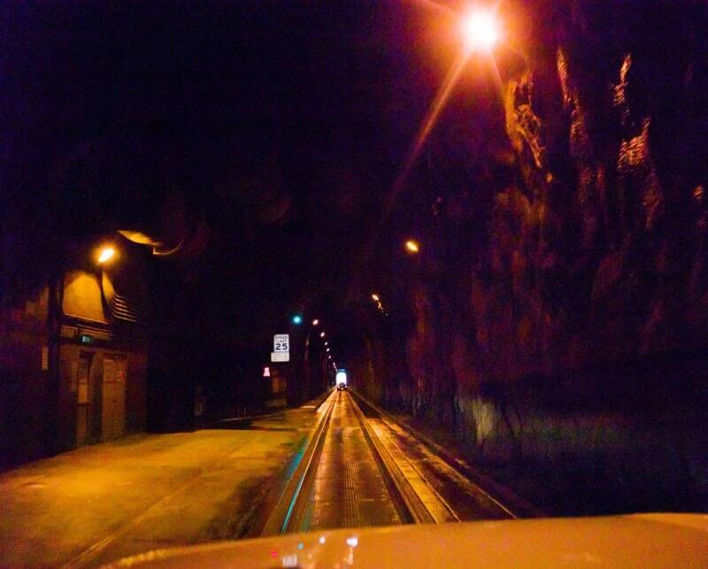 Bên trong tòa nhà chung cư