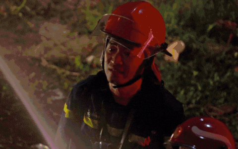 Em trai Sơn Tùng gặp sự cố cực nguy hiểm, nói 1 câu gây hỗn loạn giữa đám cháy- Ảnh 1.