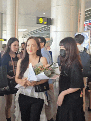 Liên Bỉnh Phát công khai bạn gái bí mật 5 năm- Ảnh 1. Liên Bỉnh Phát công khai bạn gái bí mật 5 năm- Ảnh 1.