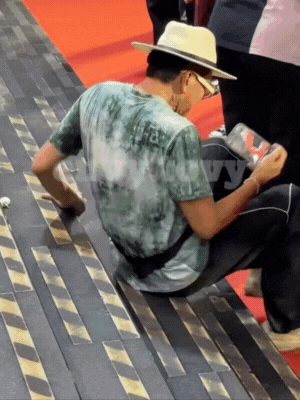 Chuyện gì đã xảy ra khiến MC Thanh Bạch như thế này?- Ảnh 1.