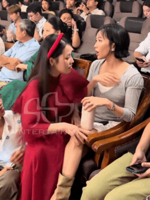 Bị camera quay lén, 2 mỹ nhân Vbiz lộ thái độ thật giữa tin đồn đã cạch mặt- Ảnh 2.