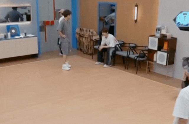 2 Anh Trai Vượt Ngàn Chông Gai gây lộn nảy lửa giữa set quay, 1 người bất mãn dọn sạch đồ bỏ về- Ảnh 3.