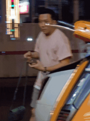 Trở về lúc 12 giờ đêm, cảnh tượng hiện ra trong nhà khiến Hari Won trừng mắt: