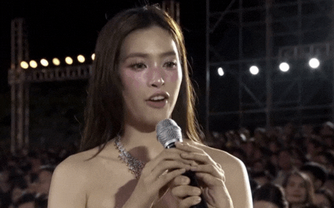 Xuất hiện chỉ 1 phút trên sóng Hoa hậu Việt Nam, Tiểu Vy vướng tranh cãi- Ảnh 4.