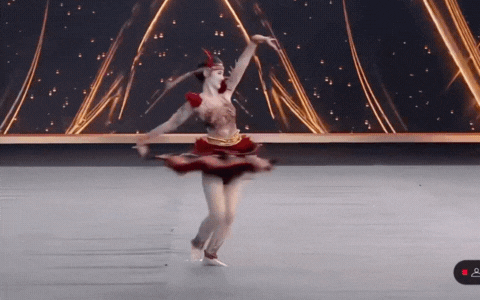 Hoa hậu Ý Nhi xinh đẹp nổi bật trong tiệc khai mạc Miss World, thể hiện màn múa gây tranh cãi ra sao?- Ảnh 3. Hoa hậu Ý Nhi xinh đẹp nổi bật trong tiệc khai mạc Miss World, thể hiện màn múa gây tranh cãi ra sao?- Ảnh 3.