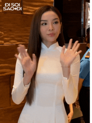 Thảm đỏ Sao Nhập Ngũ 2025: Hoà Minzy - Chi Pu - Kỳ Duyên đọ visual cực nét, 1 mỹ nhân lộ nhan sắc khác lạ- Ảnh 1. Thảm đỏ Sao Nhập Ngũ 2025: Hoà Minzy - Chi Pu - Kỳ Duyên đọ visual cực nét, 1 mỹ nhân lộ nhan sắc khác lạ- Ảnh 1.