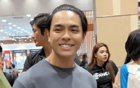 Showbiz Việt xuất hiện trai đẹp trong phim đang hot nhất rạp: Visual cam thường cực cuốn, khui ra gia thế mới ngỡ ngàng- Ảnh 2.