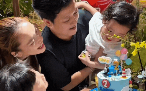 Trường Giang công khai ảnh rõ nét dung mạo con trai- Ảnh 1.