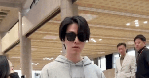 Lee Dong Wook chìm trong chỉ trích chỉ vì đoạn video ghi lại thái độ khó hiểu thiet ke chua co ten 2025 05 11t152231358 1746953259617306230282 0 0 335 640 crop 1746953294349673888144gifpng