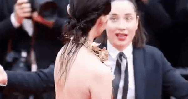 Clip 1 sao nữ Cbiz bị 4 bảo vệ Cannes cùng lúc đuổi khỏi thảm đỏ vẫn "mặt dày" tạo dáng thiet ke chua co ten 2025 05 19t100628298 17476265867461141862908 0 0 335 640 crop 17476266068771127969093gifpng