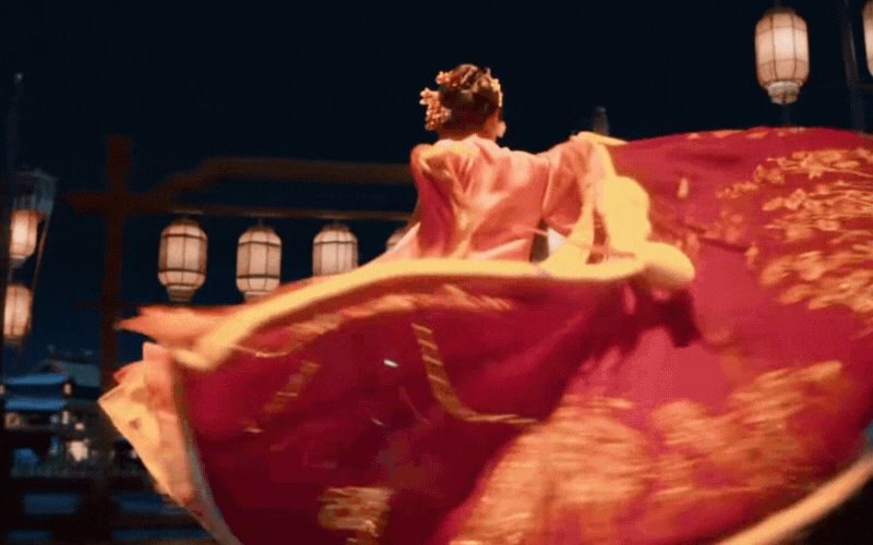 Cảnh múa mê hoặc nam nhân, mê đắm lòng người của mỹ nữ đẹp và hề nhất màn ảnh Trung Quốc lúc này- Ảnh 6.